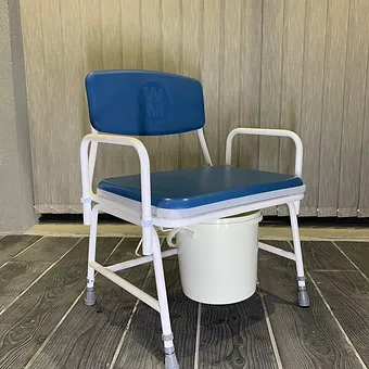 Chaise percée Chaise toilettes Chaise de toilettes Réglable avec